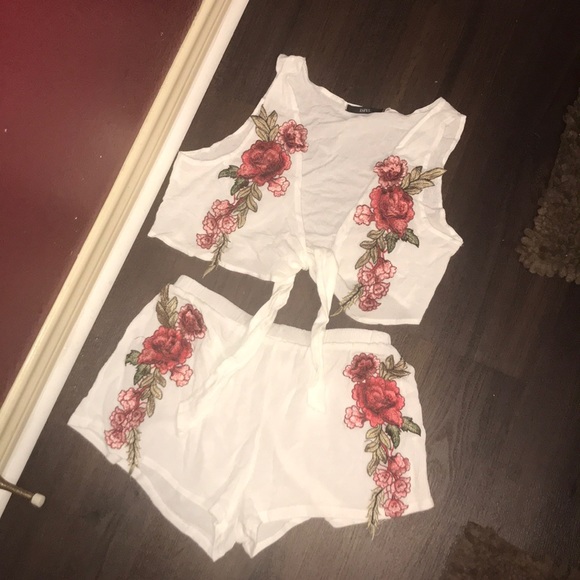 Two piece floral set - Picture 3 of 3